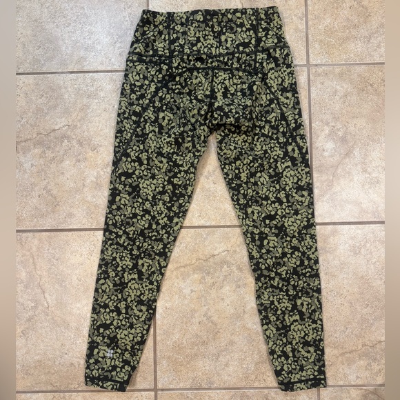 Sweaty Betty Like New Power 7/8 Workout Leggings Size XS - Picture 2 of 8